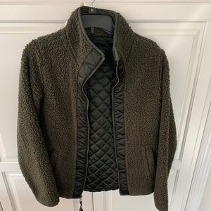 Used good condition ABERCROMBIE SHERPA SZ SMALL